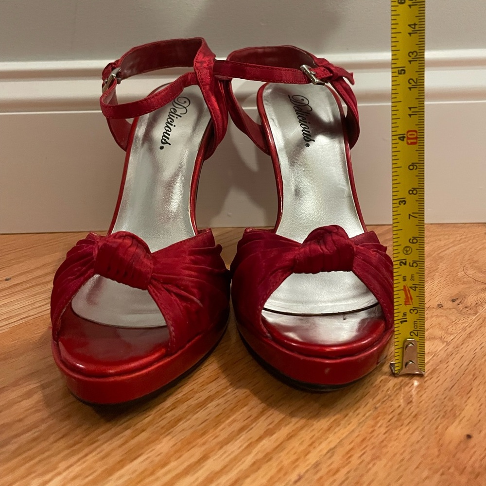 Delicious platform shoes! - Picture 5 of 7
